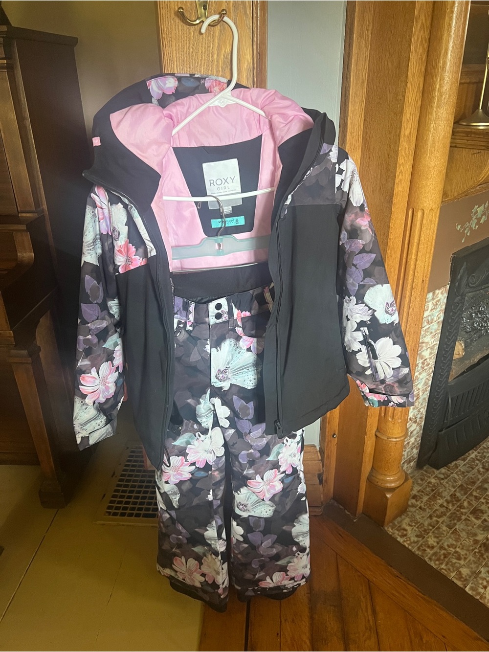 Roxy Girl DryFlight 10K Floral Ski Snowboard Jacket & Snow Pants Set